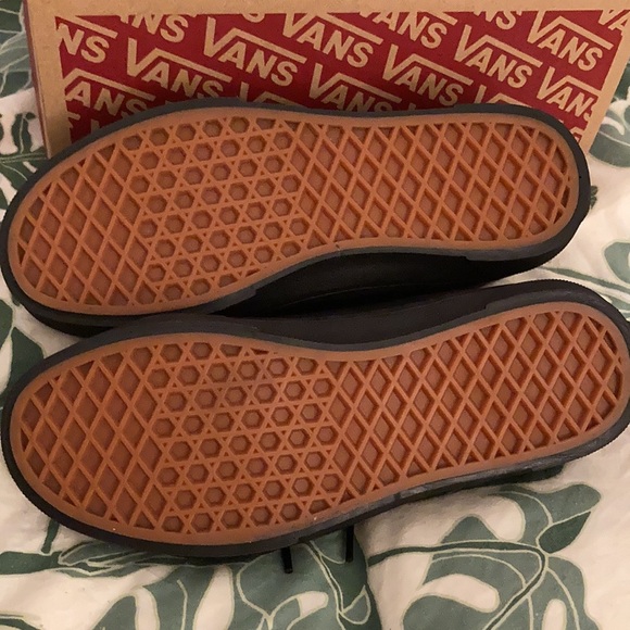 Blank Vans - Picture 3 of 4